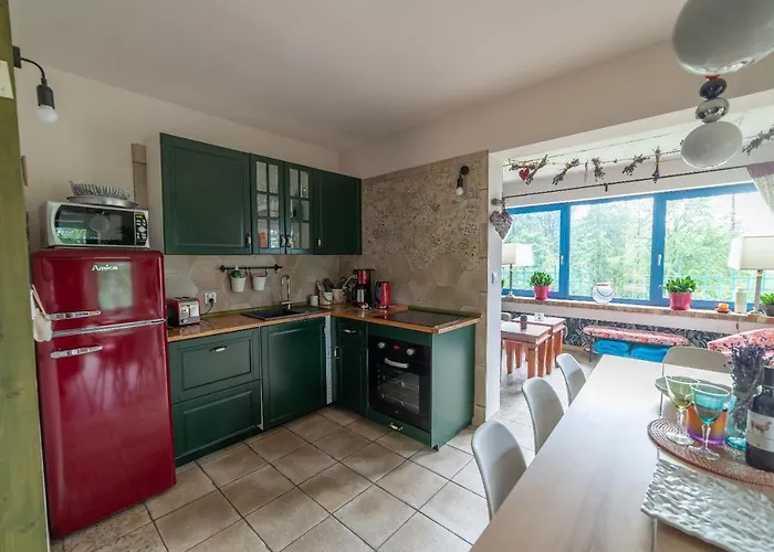 Lavender Hill ויסלאו